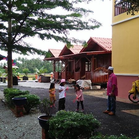Chalet Kb Wakaf Kayu Кота-Бару Экстерьер фото