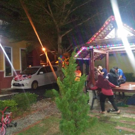 Chalet Kb Wakaf Kayu Кота-Бару Экстерьер фото
